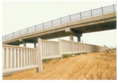 桥梁两侧复合材料人行步道板